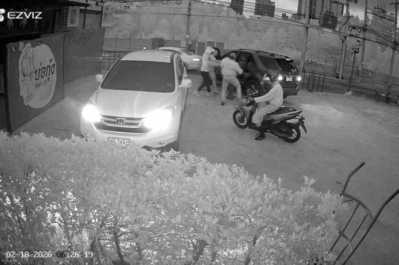 Предполагаемый mastermind, помощник арестованы за похищение-убийство менеджера компании в Бангкоке.